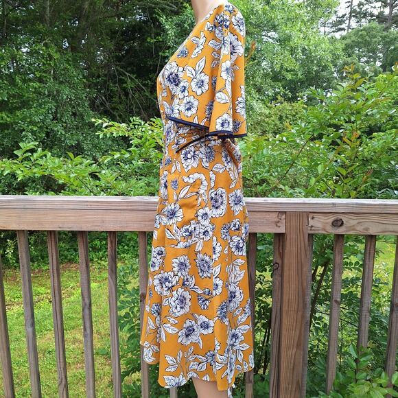 Eliza J Floral Fit & Flare Midi Dress Women's 8 Flutter Sleeve Pockets Retro - Picture 2 of 16